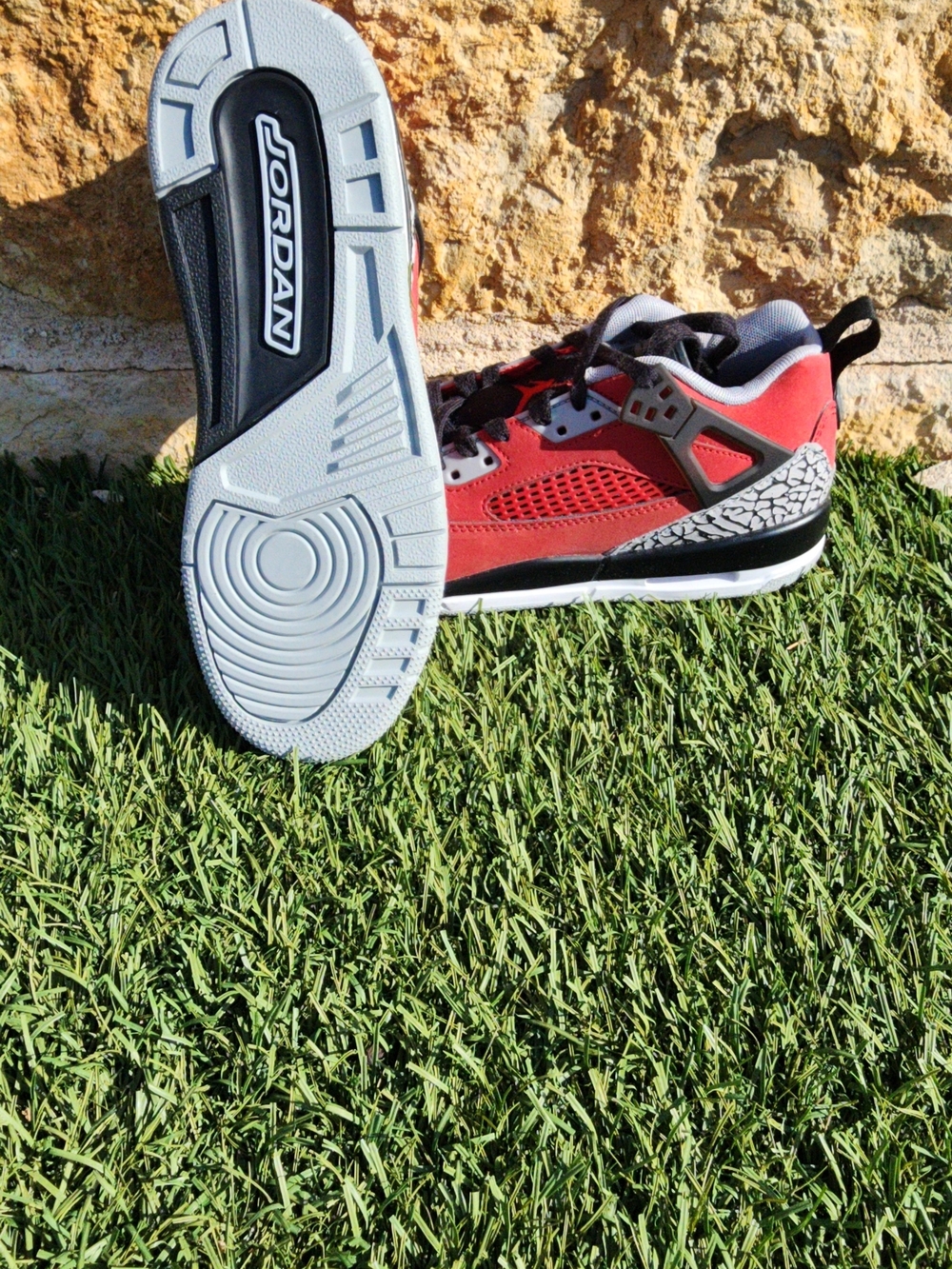 Jordan Spizike Low in Red, Black & White